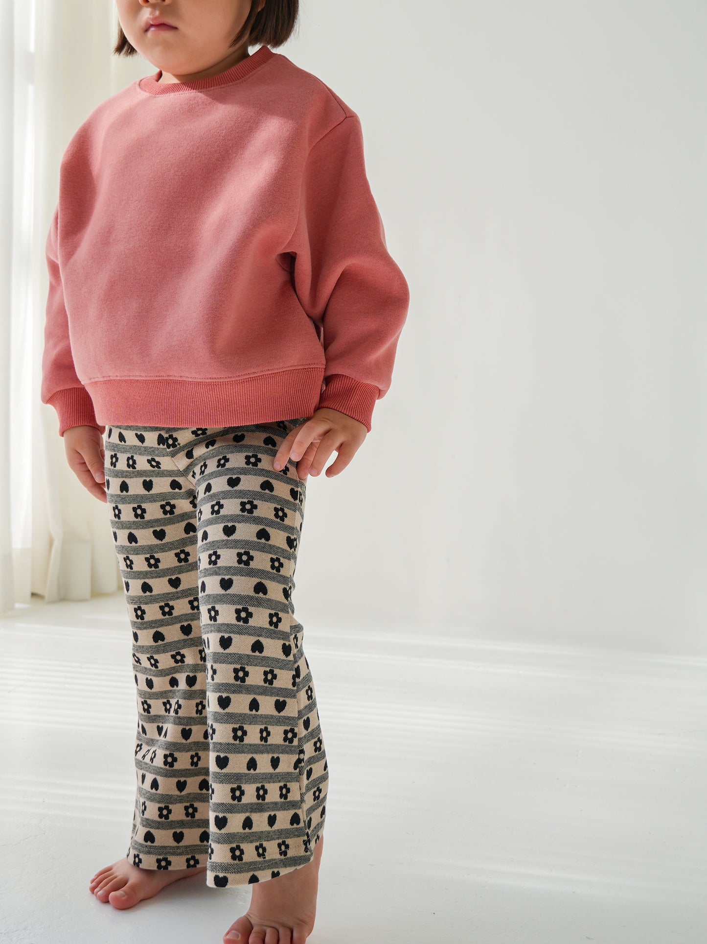 Flower Flare Heart Printed Pants Beige Black