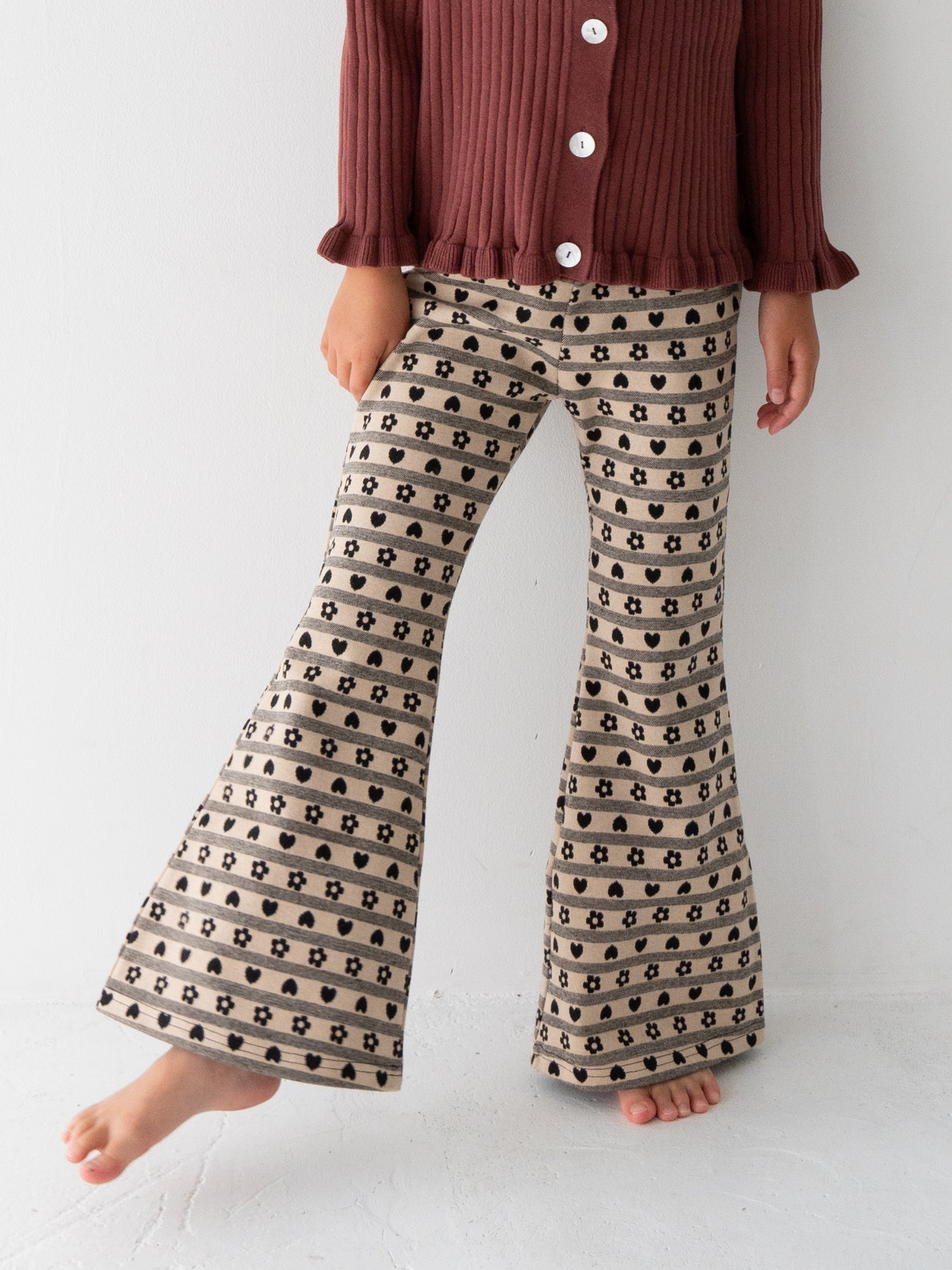 Flower Flare Heart Printed Pants Beige Black