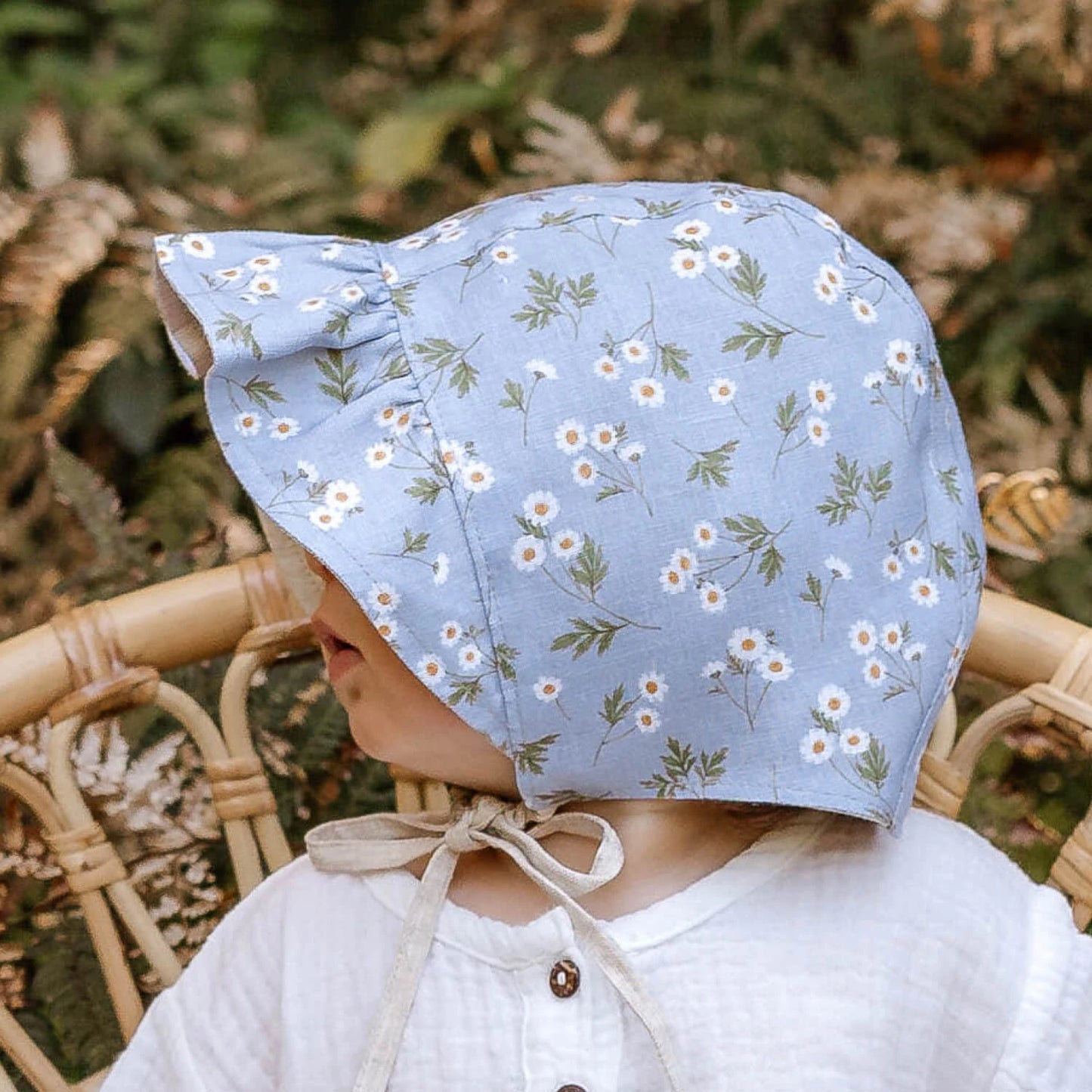 'Searcher' Ruffle Bonnet Linen Reversible Sun Hat - Daisy / Flax