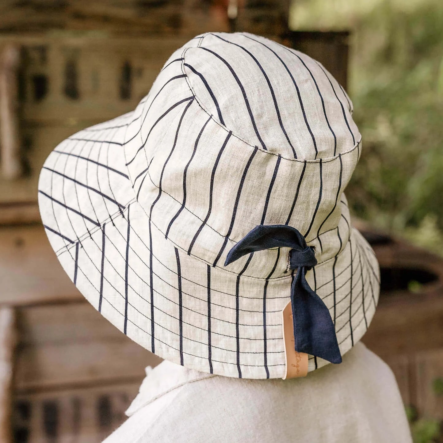 'Explorer' Classic Linen Reversible Bucket Sun Hat - Alex / Indigo