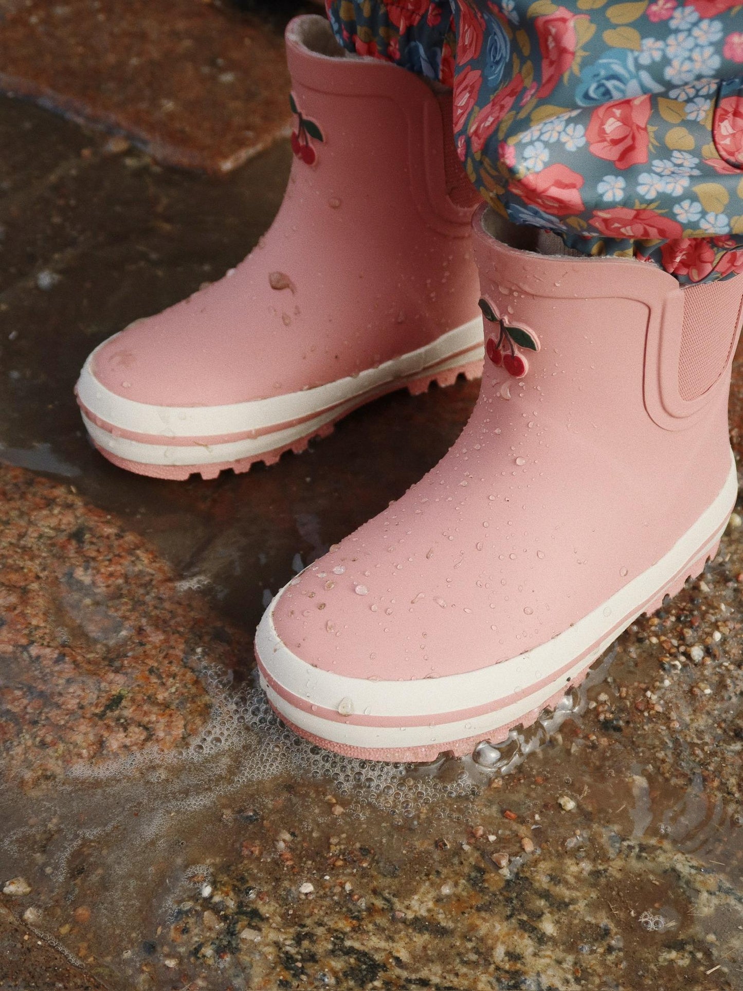 ROI Rain Boots Cherry Pink