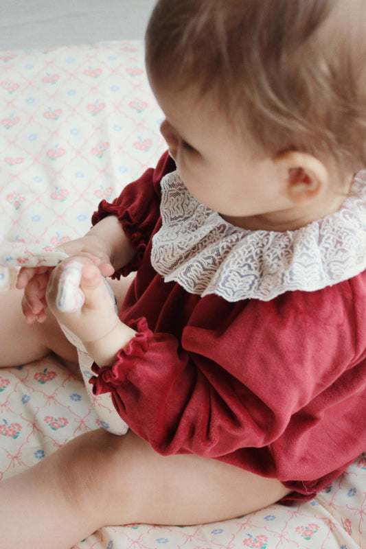 VENOLA Long Sleeves Collar Christmas Holiday Baby Velvet Romper Red