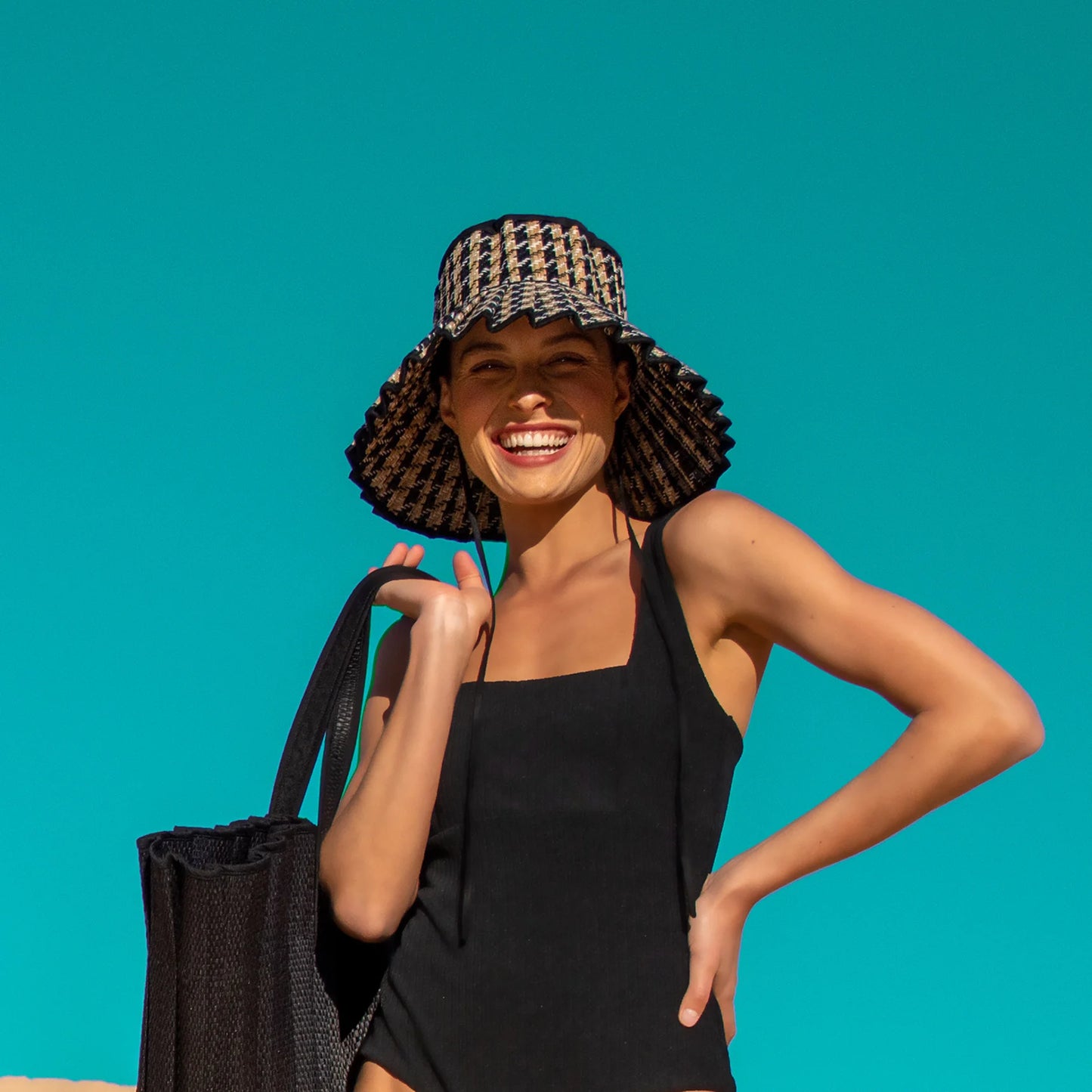 Luxe Capri Adult Hat Roma Black